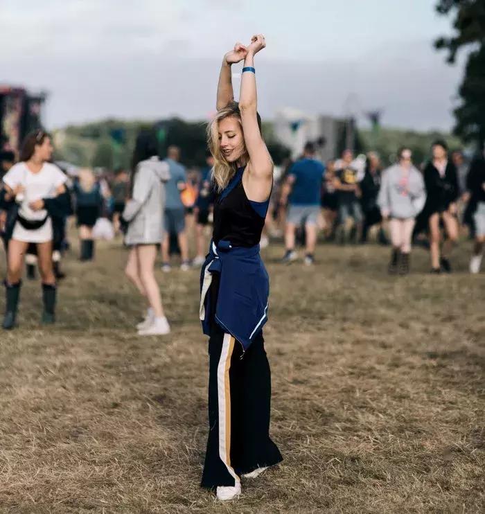 身高只有152cm的她用高衣Q惊艳了世界！