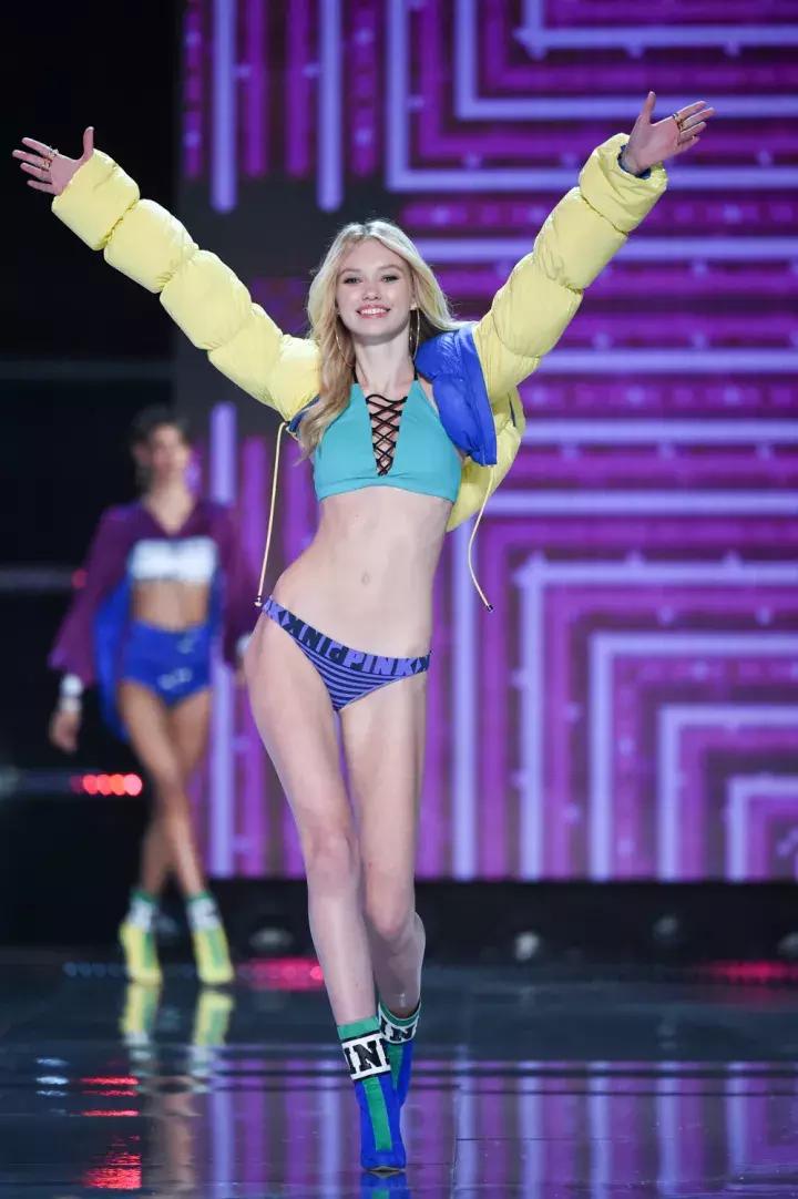 2017年维密秀视频完整版,2017维密秀现场直播