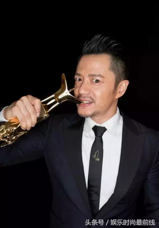 段奕宏演技炸裂穿西装,影帝段奕宏现场挑事儿放飞自我