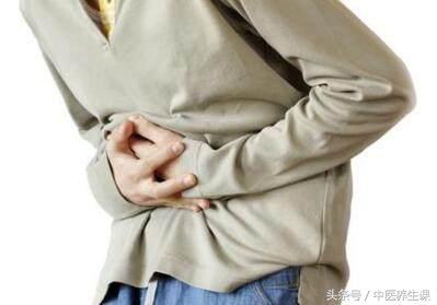 嘴唇肿胀紧绷,胃痉挛会引起嘴唇发肿吗