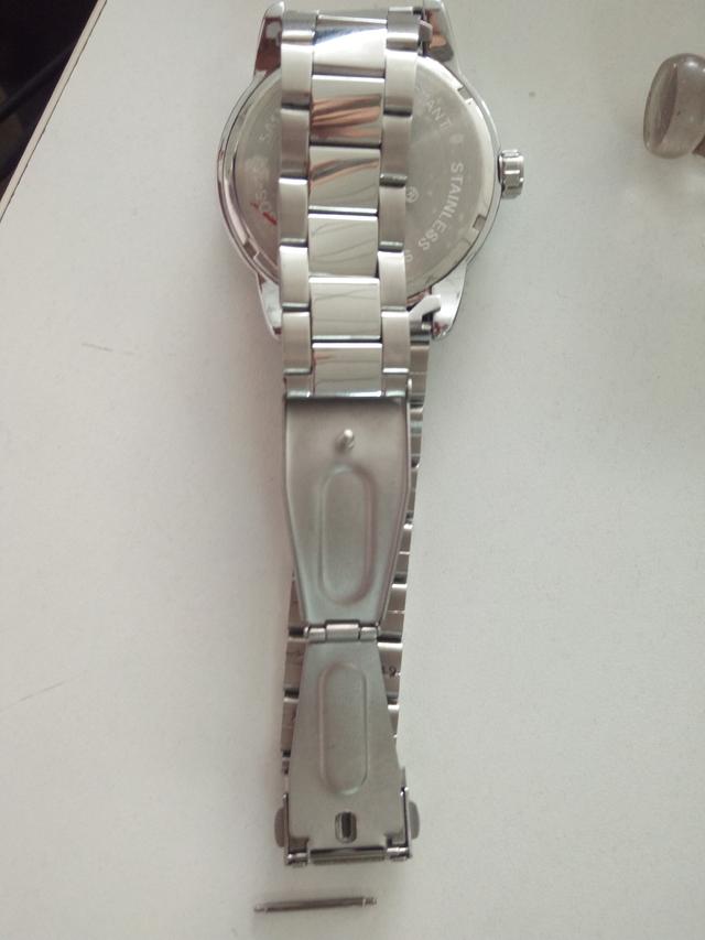 手表表带太锋利怎么处理,手表金属表带太长