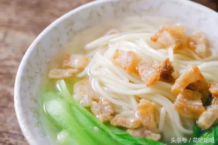 炸猪油渣怎么做到蓬松,怎样炸猪油渣又酥又脆