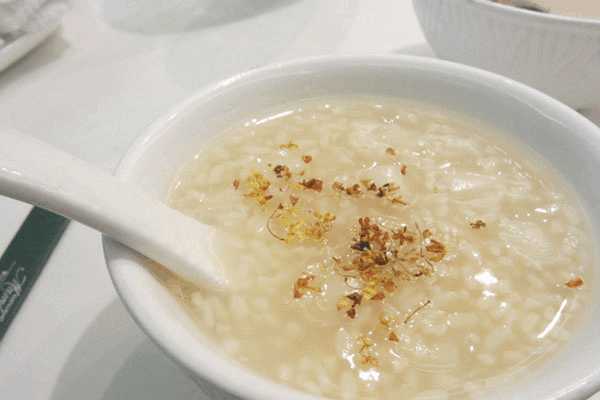 痛经头痛吃什么食物,痛经吃什么食物最好