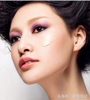 隔离在bb霜前面用还是bb霜后面用,bb霜怎么使用效果好用不用卸妆