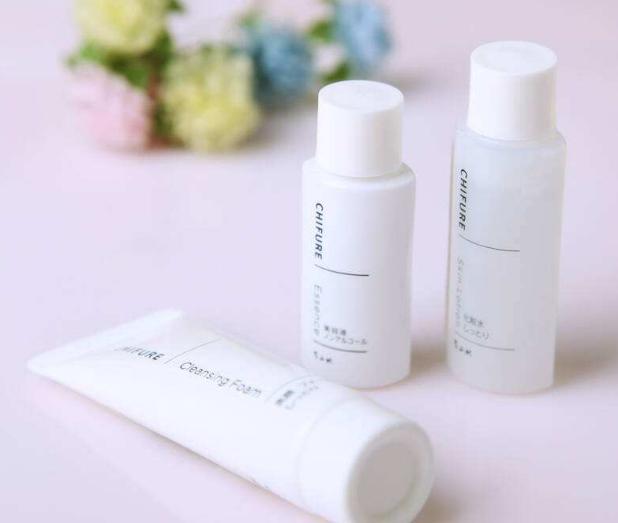 迪奥口红小样和正装的区别 (1.5g口红是小样还是正装)