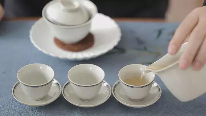 易武宋聘号蓝标,易武宋聘号茶沱