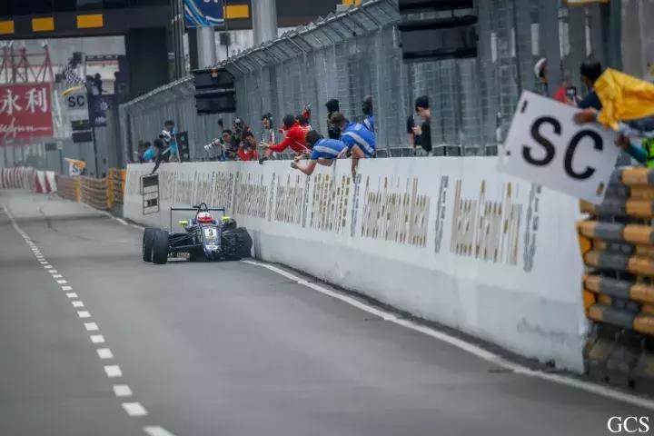 维密摔跤的后果,维密摔跤