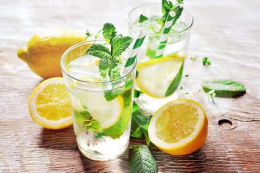柠檬水的正确泡法禁忌,柠檬水的正确泡法功效