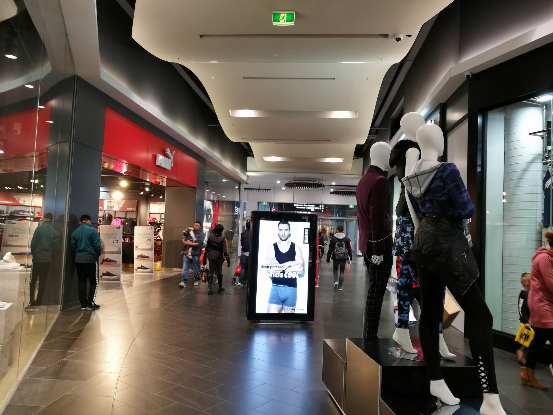 开在墨尔本市区黄金地段的奥特莱斯