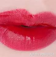 不会涂口红的样子,不会涂口红就不要跟风