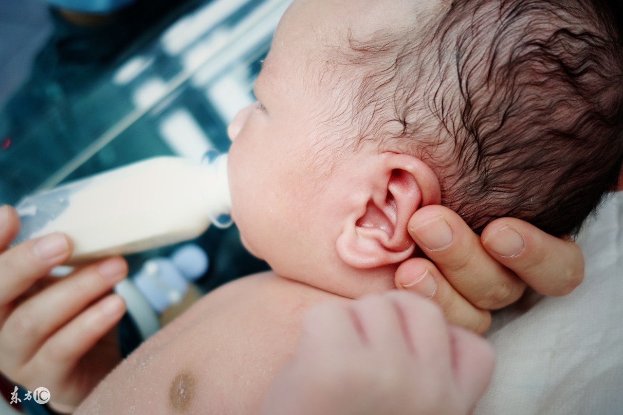 妈妈给4个月宝宝喝这种奶粉,差点害了宝宝,简直太无知!