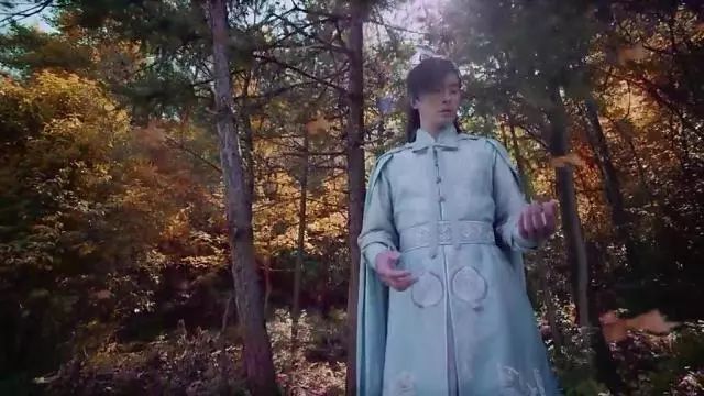 当我都准备好看*恋虐**宫斗大戏，你才告诉我这是一部环保科幻片？