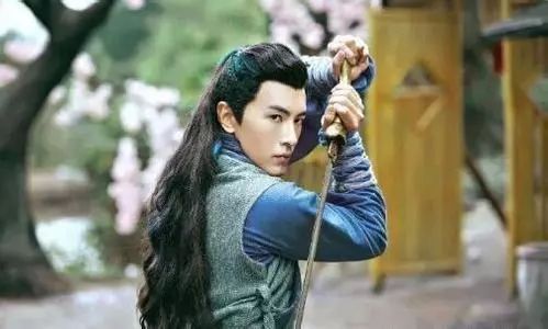 当我都准备好看*恋虐**宫斗大戏，你才告诉我这是一部环保科幻片？