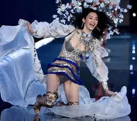 老寒腿又犯了！加穿三条秋裤也不管用？看中医教你如何“祛风湿”