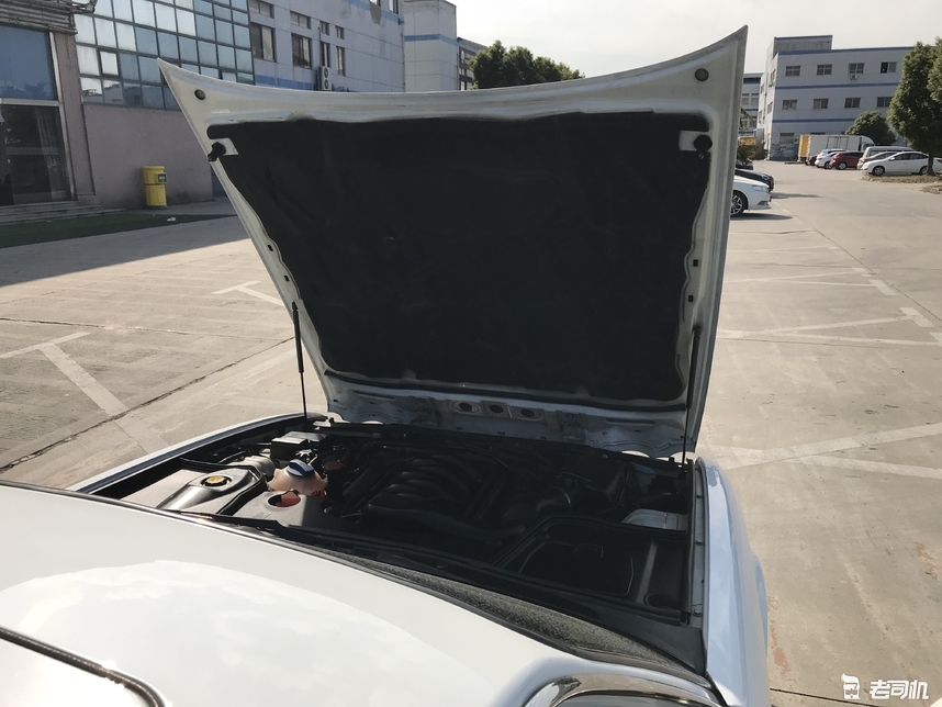 四眼捷豹xj3.0四驱顶配版,捷豹xj8经典色