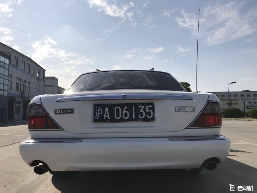 四眼捷豹xj3.0四驱顶配版,捷豹xj8经典色