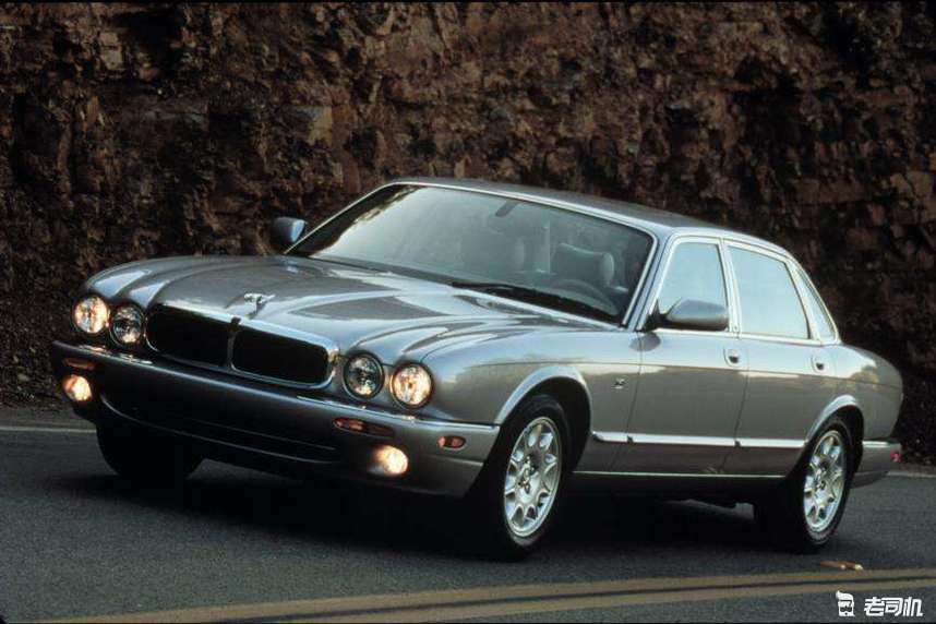 四眼捷豹xj3.0四驱顶配版,捷豹xj8经典色