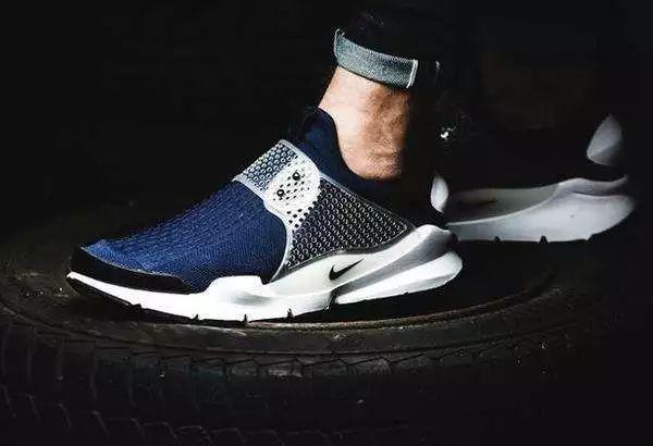 红遍全宇宙的“袜子鞋”,就问你懂多少?