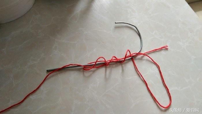 钓鱼还不会绑鱼钩?详细的绑鱼钩图示,就在这里!
