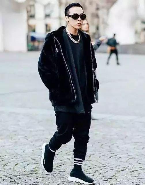 红遍全宇宙的“袜子鞋”,就问你懂多少?