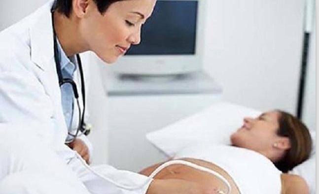 孕妈在产房里难受的样子,孕妈在家中分娩过程