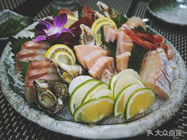 表白被拒的心,只有这家的海鲜刺身可以治愈