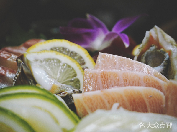 表白被拒的心,只有这家的海鲜刺身可以治愈