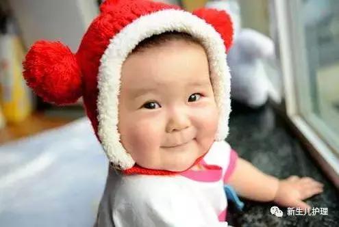 再冷也不要这样给宝宝戴帽子！正确戴帽和选帽的方法应该是……
