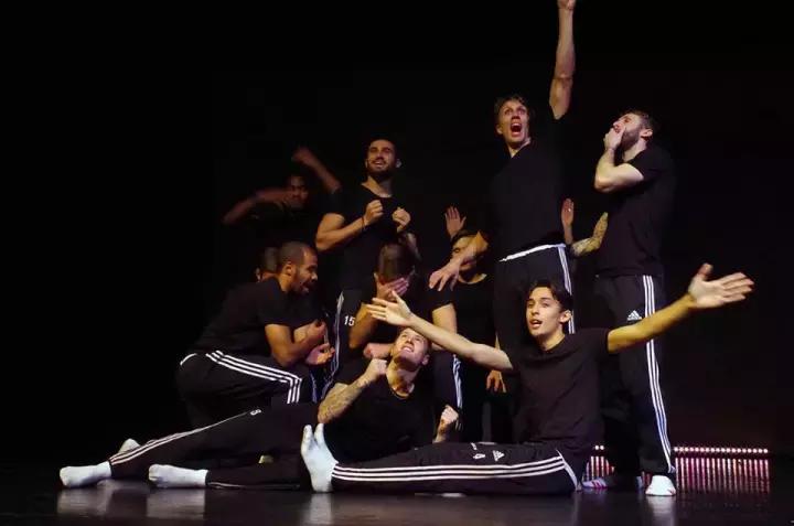 从饱受嘲讽到征服全世界,从饱受质疑到夺得冠军