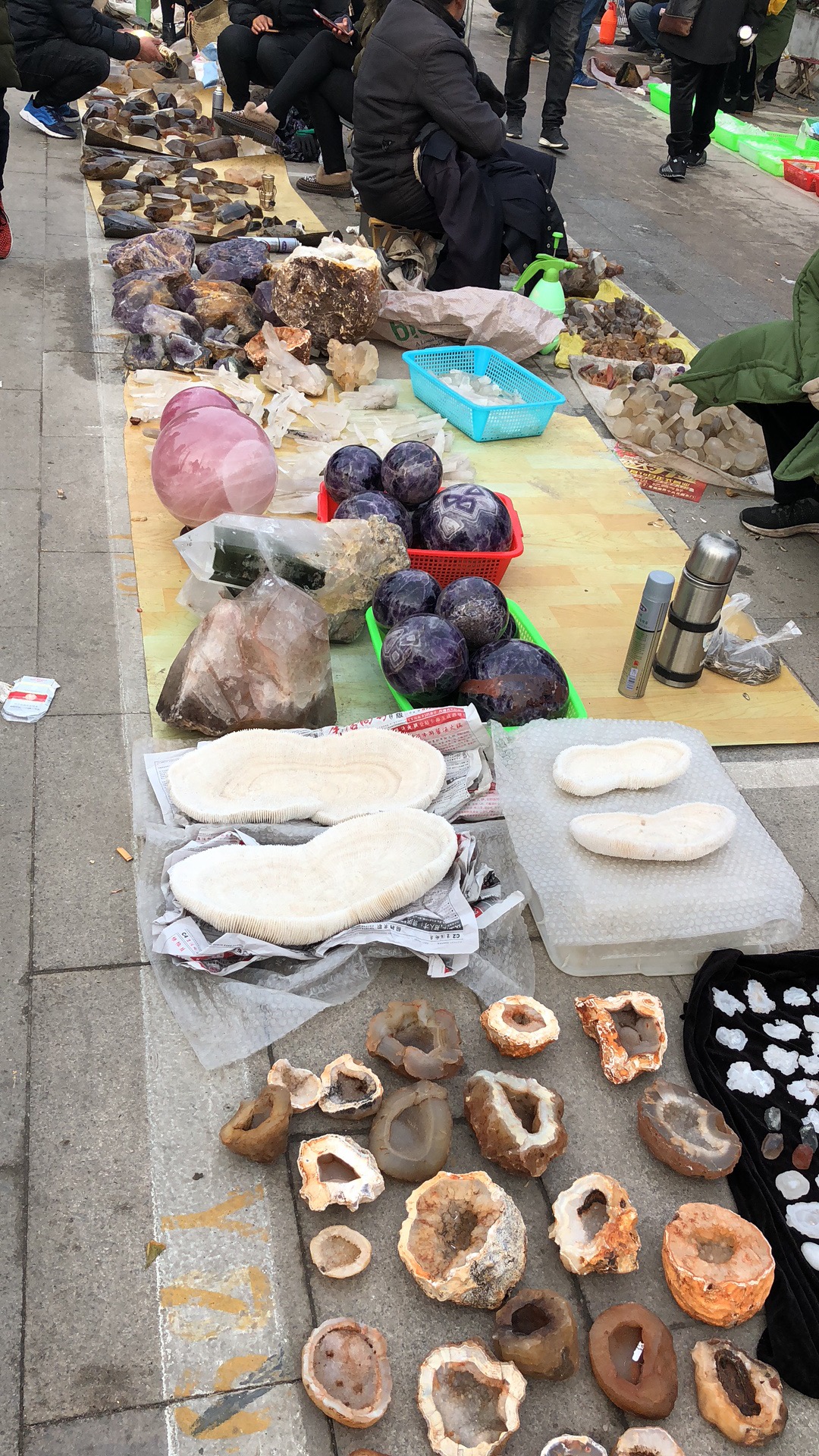 直播卖珠宝玉石的是真的吗,盘点那些骗人的翡翠直播间