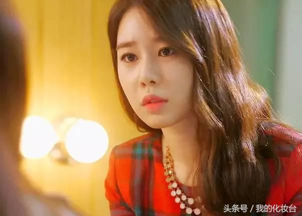 不会涂口红的样子,不会涂口红就不要跟风