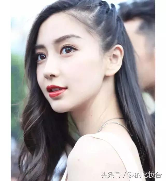 不会涂口红的样子,不会涂口红就不要跟风