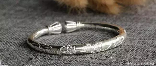 女人必买的金银镯,女人银手镯推荐