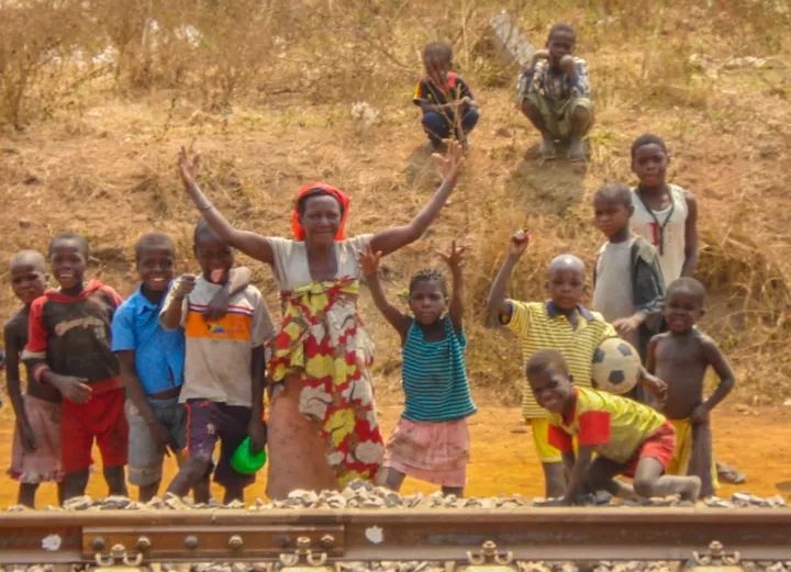 中国力量如何圆了安哥拉的火车梦？广铁职工讲述援建非洲铁路的故事