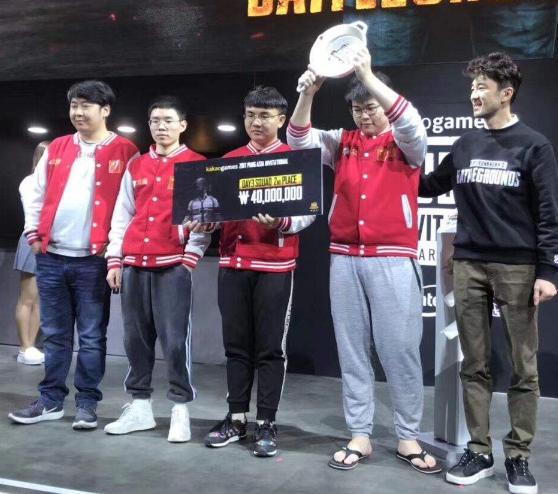 吃鸡狂魔韦朕:人字拖天神,不死不换鞋!抗韩拖鞋王高德伟!