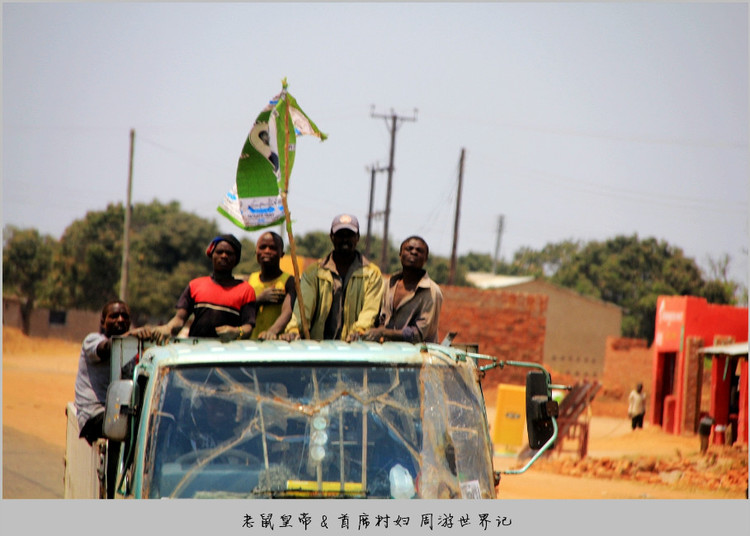 办理入境手续遭索贿，博主巧妙应对，双方皆大欢喜，顺利过关