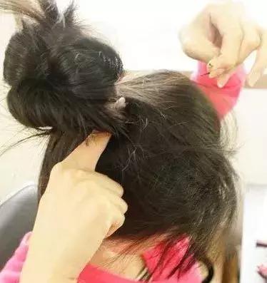 个性花苞头,与众不同的蓬松扎发
