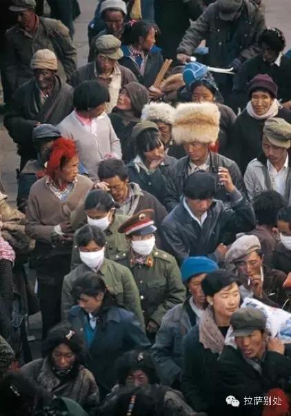 *藏西**往事：八廓街游走牙医，30年前和30年后的故事