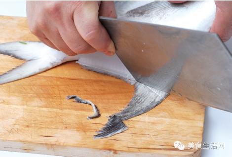鲳鱼的种类和烹饪方法,淡水鲳鱼怎么做好吃清蒸鲳鱼