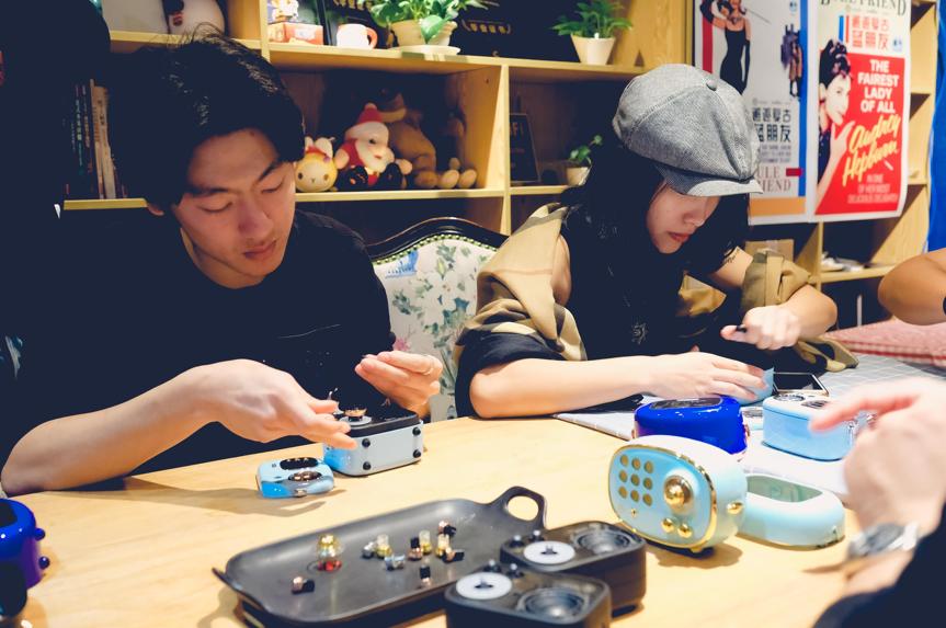 您好，请查收您的皮城女警，电玩琴女，王昭君，DVA还有福利……