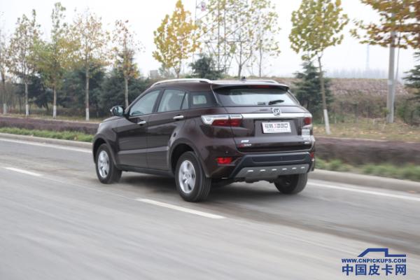 跟踪女司机江铃驭胜S330SUV试驾体验专访