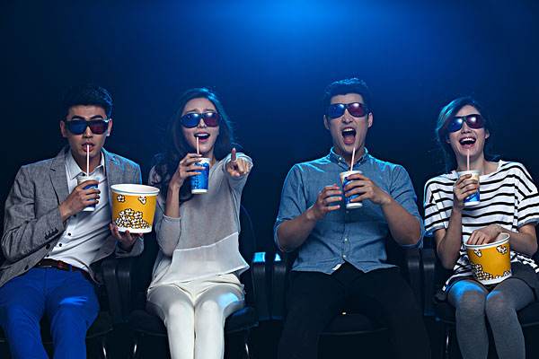 红海行动和战狼2同时上映,红海行动与战狼2相比