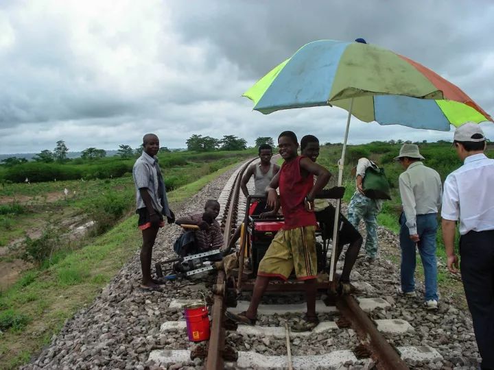 中国力量如何圆了安哥拉的火车梦？广铁职工讲述援建非洲铁路的故事