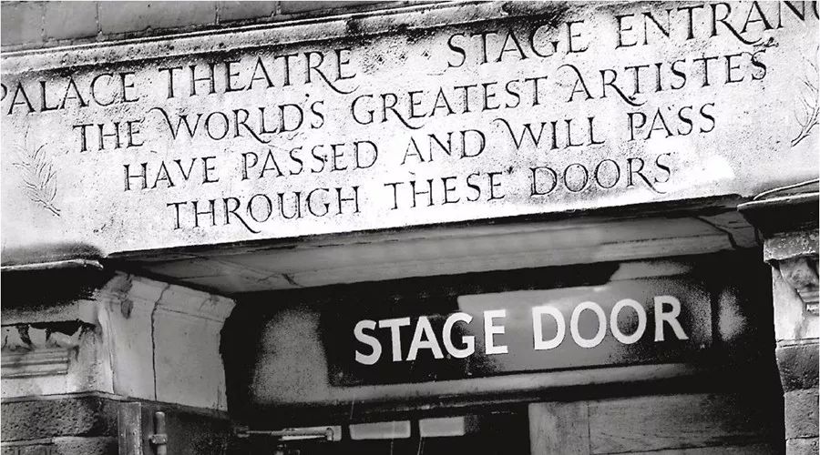 通向美好的未来,通往美好的未来不要忘记过去