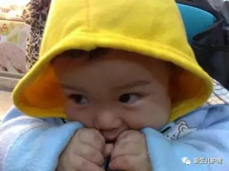 再冷也不要这样给宝宝戴帽子！正确戴帽和选帽的方法应该是……