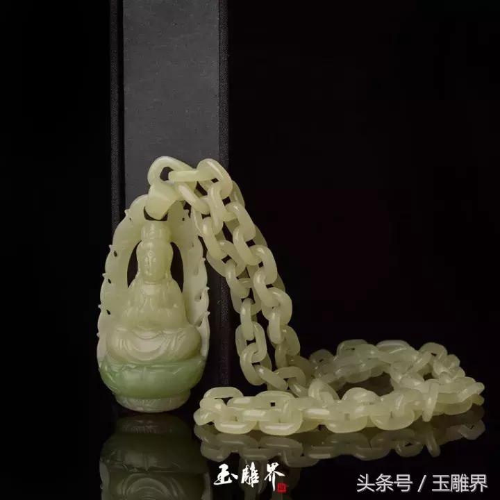 黄口料和田玉黄绿色,黄口料和田白玉