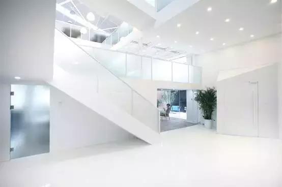 共享行业最难做的生意，他却能做到估值过亿还挤进前三，凭啥？