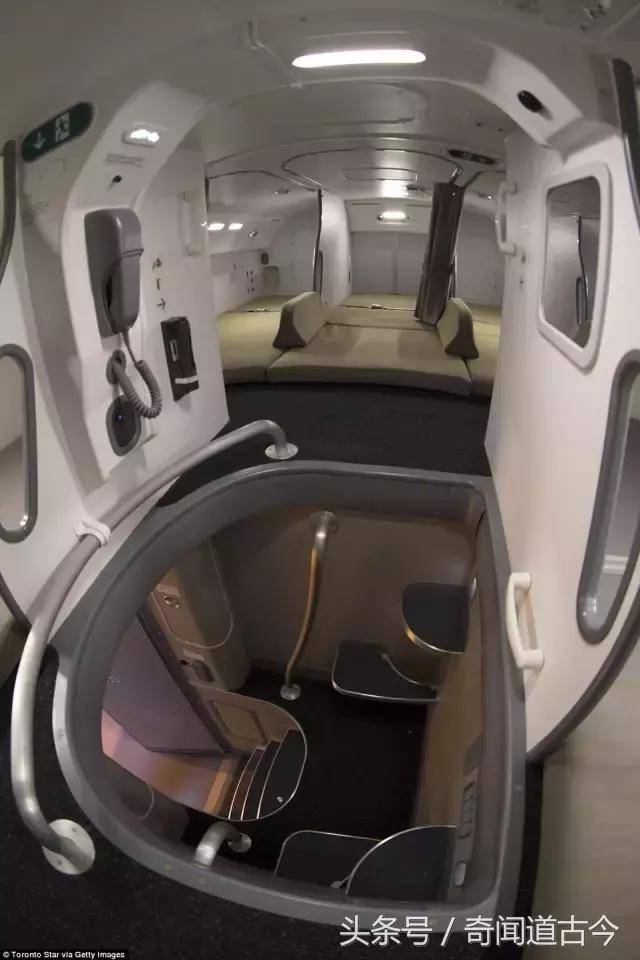 飞机被雷劈是很常见的事情？飞机上不为人知的秘密你知道多少？