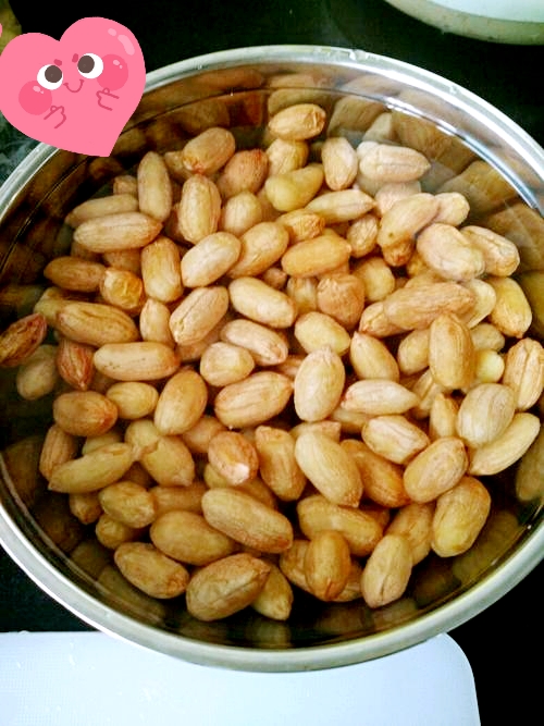 粤式花生莲藕猪脚汤,花生猪脚鸡爪汤