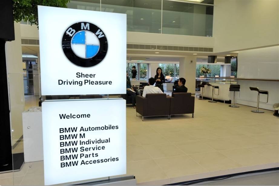 买车是在4s店好还是代理商好,车行与4s店哪个买车更靠谱